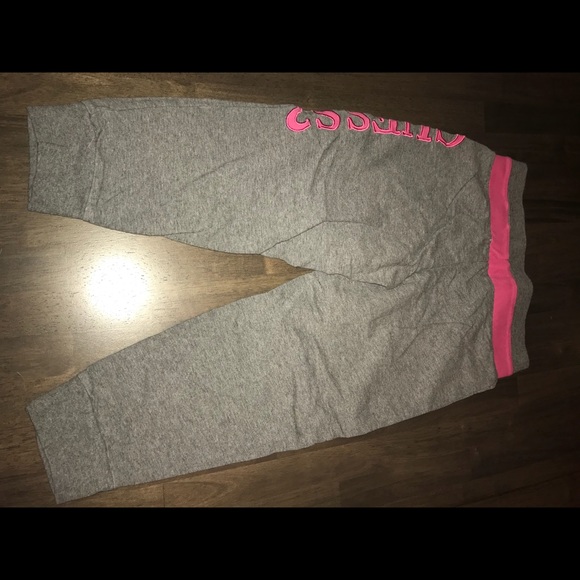 Women’s Guess Sweats / Capri pants - Picture 4 of 4